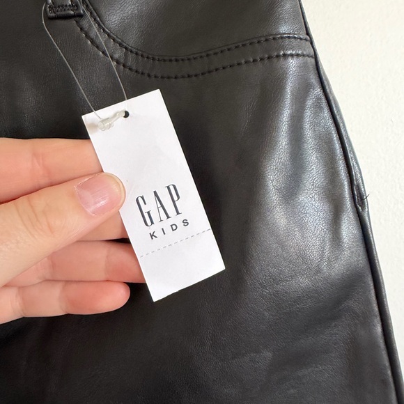 NWT GAP Black Kids 100% Recycled Vegan-Leather Skirt size 10 - Picture 6 of 6